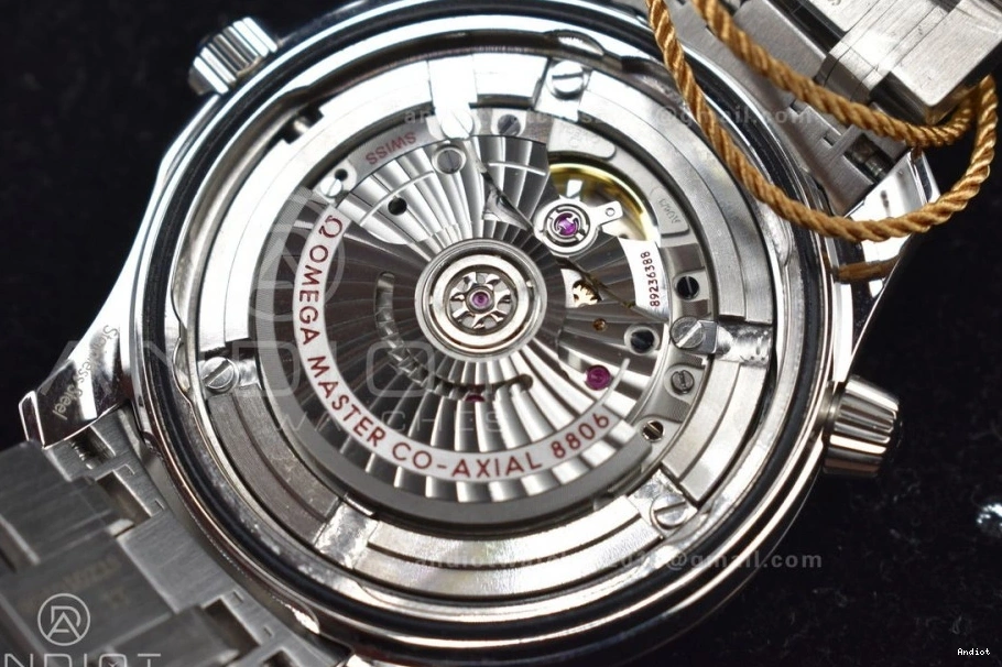 1:1 SS Edition A8800 Diver Ceramic Seamaster Black Dial VSF 300M Black Best On Bracelet 0426